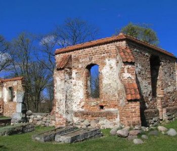 The ruins of the Gothic church in Rumia