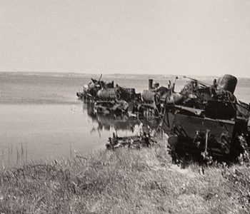 Zapory przeciwpancerne i barykady z parowozów z 1945 r.