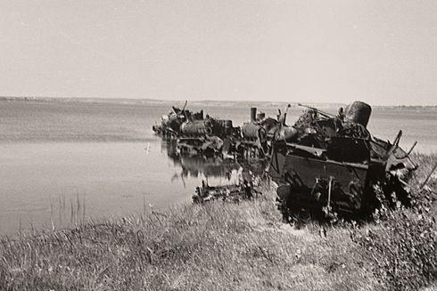 Zapory przeciwpancerne i barykady z parowozów z 1945 r.